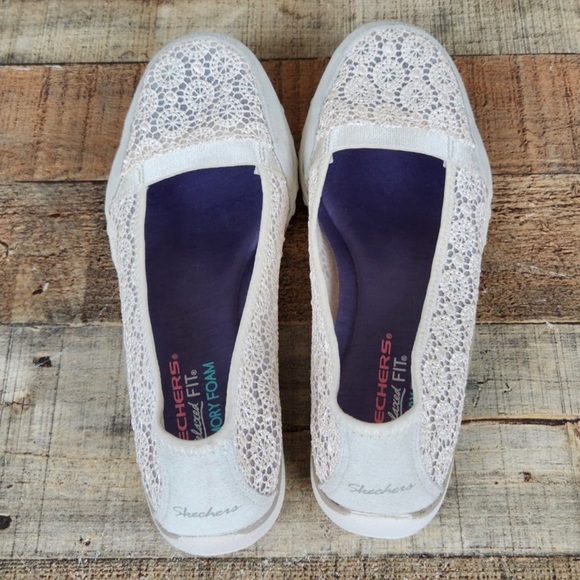 Skechers Pretty Factor Women Sz8 Lace Shoe Relaxed Fit Breathe Easy FIT LIKE 7.5 - Picture 3 of 4